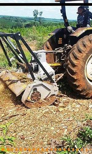 Triturador de galhos para mini carregadeira Triturador de galhos para mini carregadeira